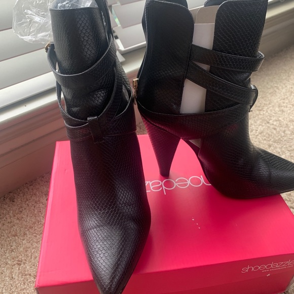 Shoe dazzle boots - Picture 3 of 6